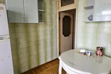 Aylıq Kirayə Köhnə Tikili Elmler Akademiyasıda