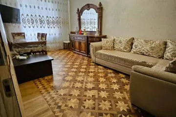 Aylıq Kirayə Köhnə Tikili Elmler Akademiyasıda