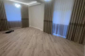 Satılır Yeni Tikili Bakıxanovda
