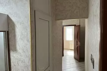 Satılır Köhnə Tikili Bakıxanovda