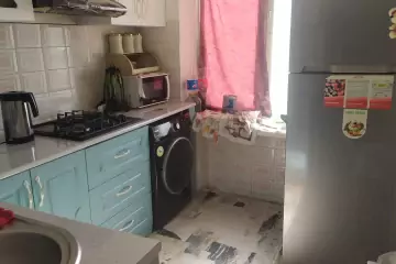 Satılır Köhnə Tikili Bakıxanovda