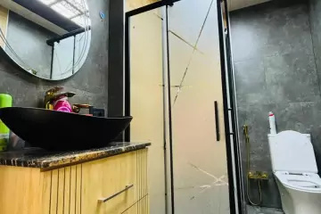 Satılır Yeni Tikili Bakıxanovda