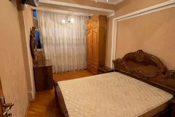 Satılır Köhnə Tikili Gənclikdə