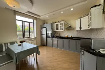 Satılır Həyət Evi Biləcəridə