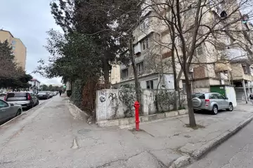 Satılır Obyekt Bakı Kinoteatrıda