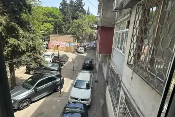 Satılır Köhnə Tikili Beşmərtəbədə