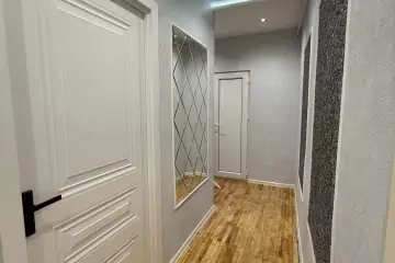 Satılır Köhnə Tikili Elmler Akademiyasıda