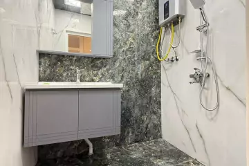 Satılır Köhnə Tikili Elmler Akademiyasıda