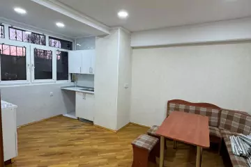Satılır Köhnə Tikili Gənclikdə