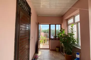 Satılır Həyət Evi Zabrat Qəsəbəsida
