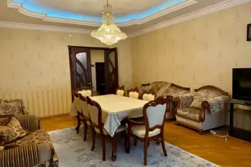 Satılır Yeni Tikili Dostluq Kinoteatrında