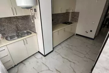 Satılır Köhnə Tikili Beşmərtəbədə