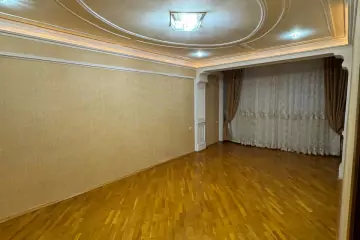Satılır Köhnə Tikili Gənclikdə