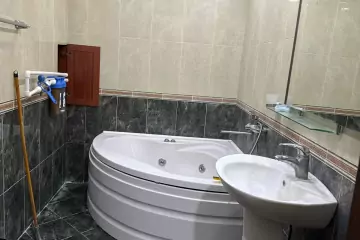 Satılır Yeni Tikili Dostluq Kinoteatrında