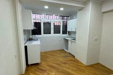 Satılır Köhnə Tikili Gənclikdə