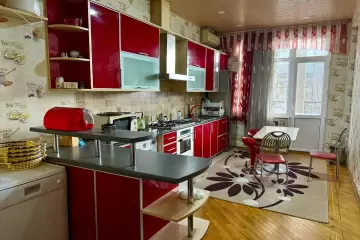 Satılır Yeni Tikili Dostluq Kinoteatrında
