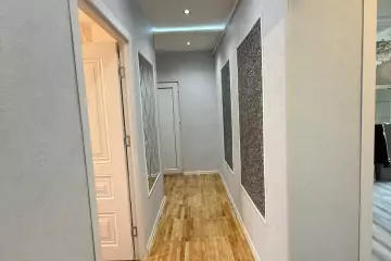 Satılır Köhnə Tikili Elmler Akademiyasıda