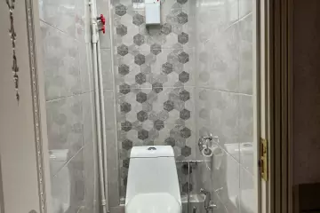 Satılır Köhnə Tikili Heydər əliyev Parkıda