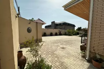 Satılır Həyət Evi Buzovnada