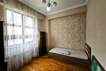 Satılır Yeni Tikili 8-ci Kilometrdə