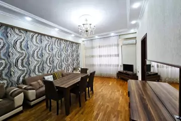Satılır Yeni Tikili 8-ci Kilometrdə
