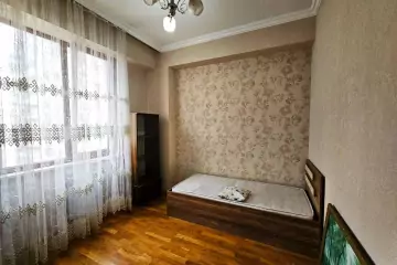 Satılır Yeni Tikili 8-ci Kilometrdə