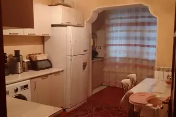 Satılır Köhnə Tikili 8-ci Mikrorayonda