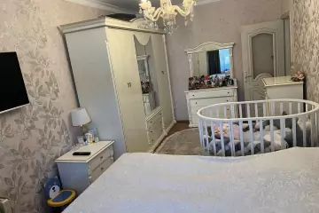 Satılır Köhnə Tikili Heydər əliyev Parkıda