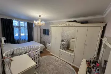 Satılır Köhnə Tikili Heydər əliyev Parkıda