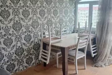 Satılır Yeni Tikili Qurtuluş 93da