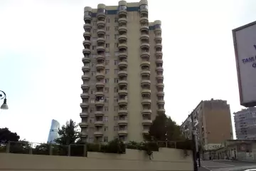 Aylıq Kirayə Yeni Tikili Mərkəzdə