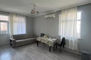 Satılır Köhnə Tikili 4-cü Mikrorayonda
