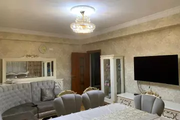 Satılır Yeni Tikili Yeni Yasamalda