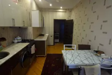 Satılır Yeni Tikili Ukraniya Dairəsida
