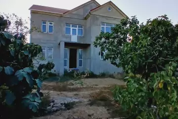 Satılır Həyət Evi Buzovnada