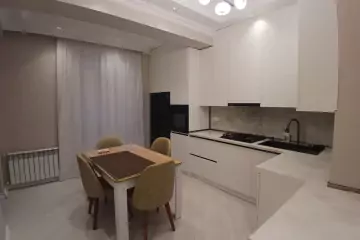 Satılır Yeni Tikili 8-ci Kilometrdə