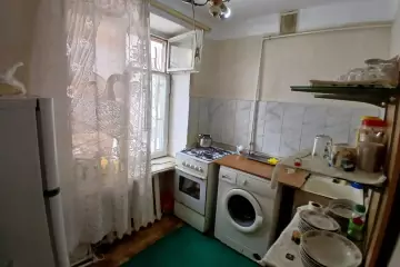 Satılır Köhnə Tikili Qələbə Residence Yaşayış Kompleksida