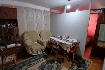 Satılır Köhnə Tikili Qələbə Residence Yaşayış Kompleksida