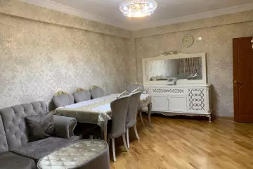 Satılır Yeni Tikili Yeni Yasamalda
