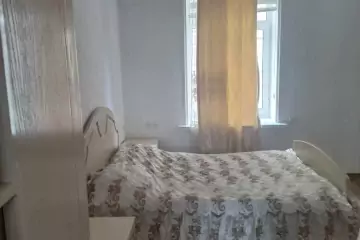Aylıq Kirayə Köhnə Tikili İçərişəhərdə
