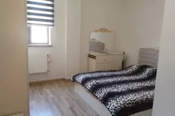 Satılır Yeni Tikili Masazırda