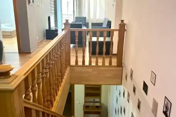 Aylıq Kirayə Köhnə Tikili Mərkəzdə