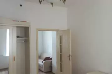 Aylıq Kirayə Köhnə Tikili İçərişəhərdə