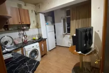 Satılır Köhnə Tikili Bakıxanovda