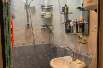 Satılır Köhnə Tikili Yeni Günəşlidə