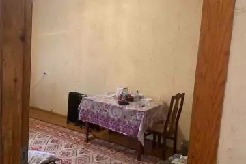 Satılır Köhnə Tikili Yeni Günəşlidə