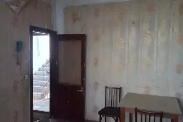 Satılır Köhnə Tikili 3-cü Mikrorayonda