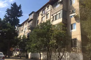 Satılır Köhnə Tikili 3-cü Mikrorayonda