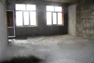 Satılır Yeni Tikili Nəsimi Bazarında