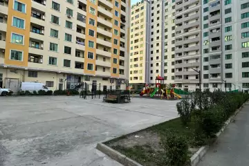 Satılır Yeni Tikili Nəsimi Bazarında